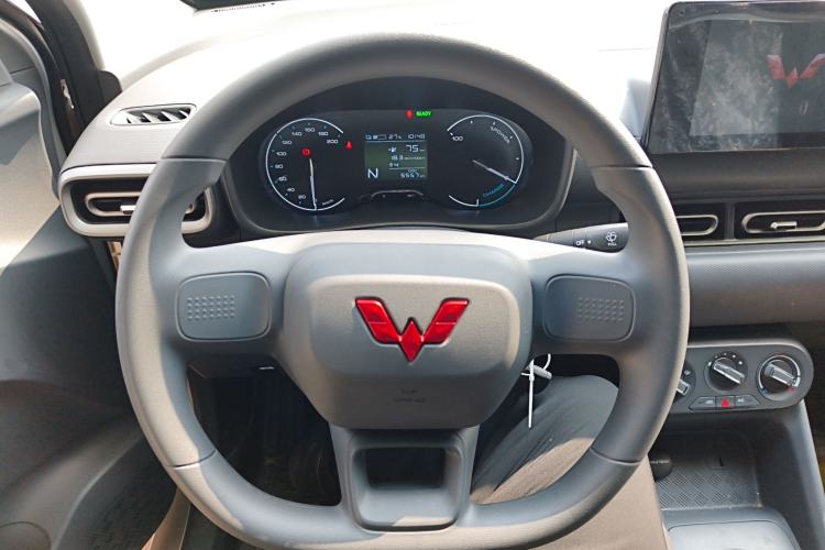 Used Wuling Hongguang New Energy 2024 All-Electric Model 300KM Standard Version