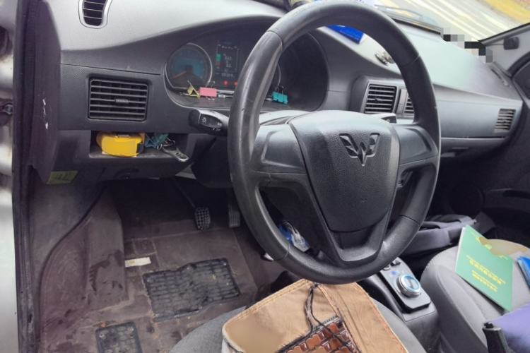 Used Wuling EV50 2022 Affordable Model Anchi with 35.904 kWh