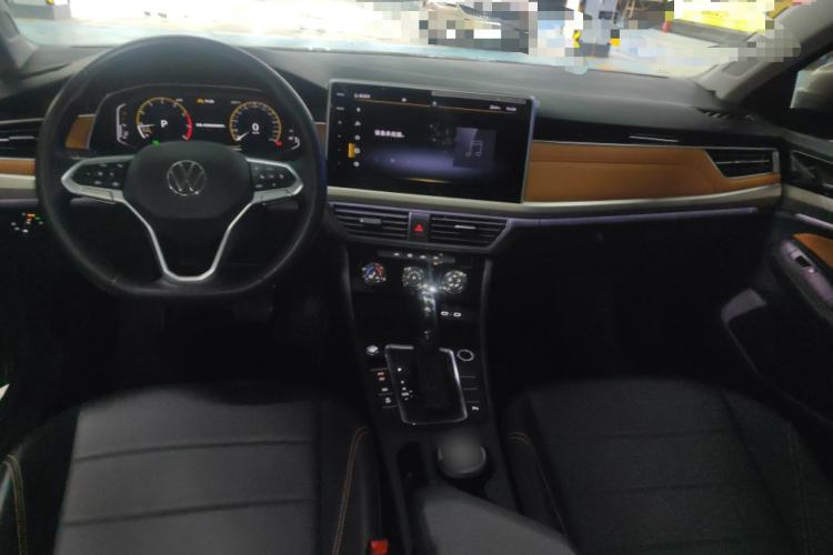 Used Volkswagen Bora 2023 200TSI DSG SmartDrive PRO Edition Center Console