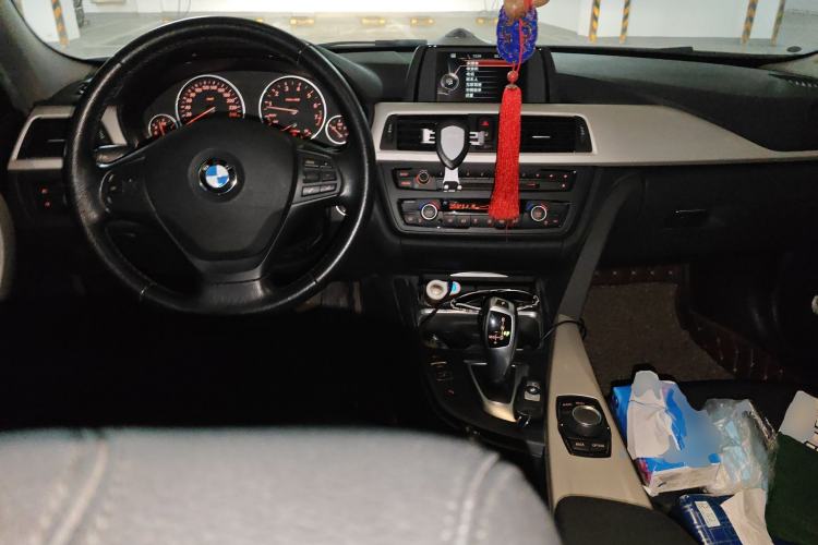 Used BMW 3 Series 2015 320Li Luxury Edition Fashion Model
