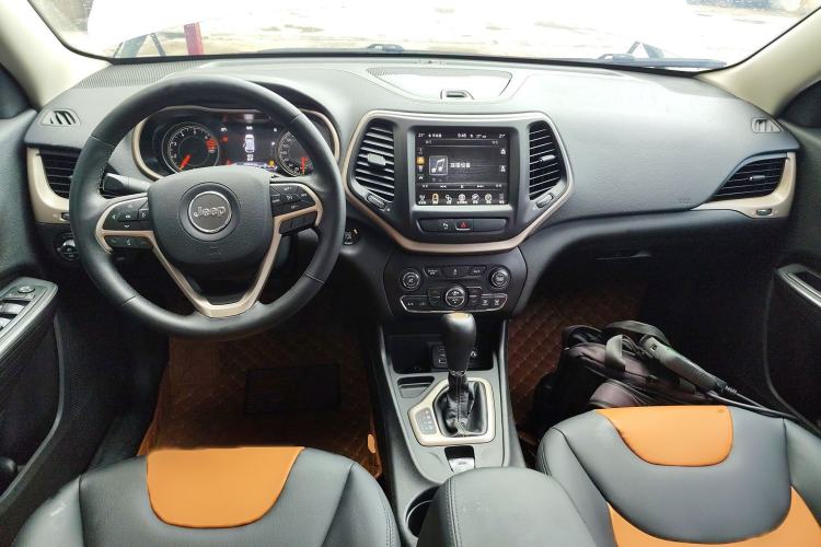 Used Jeep Cherokee 2016 2.0L Smart Version