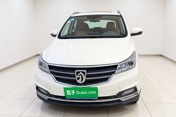 Used Baojun 730 2017 1.5T Manual Fashion Version 7 Seats China V Emission Standard Front