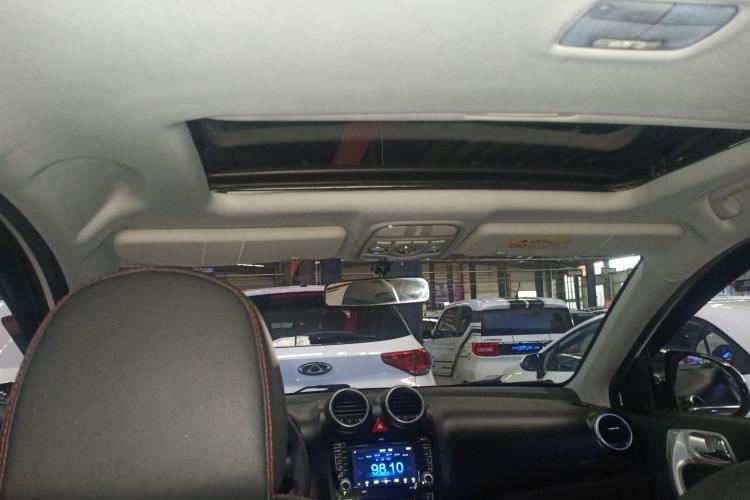 Used Haval H6 2016 Upgraded Model 1.5T Manual Two-Wheel Drive Elite Version
