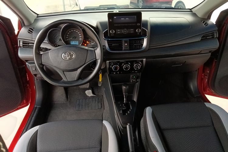 Used Toyota YARiS L Zhi Xuan 2020 1.5L CVT Leading Edition Center Console