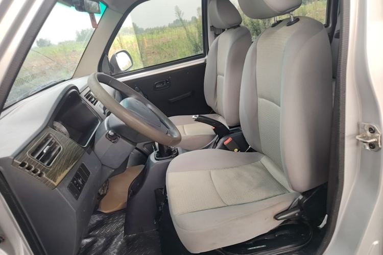 Used Jinbei Hiace X30 2023 1.5L Super-Enjoyment Van 2/5 Seats Non-Air-Conditioned Version SWC15M