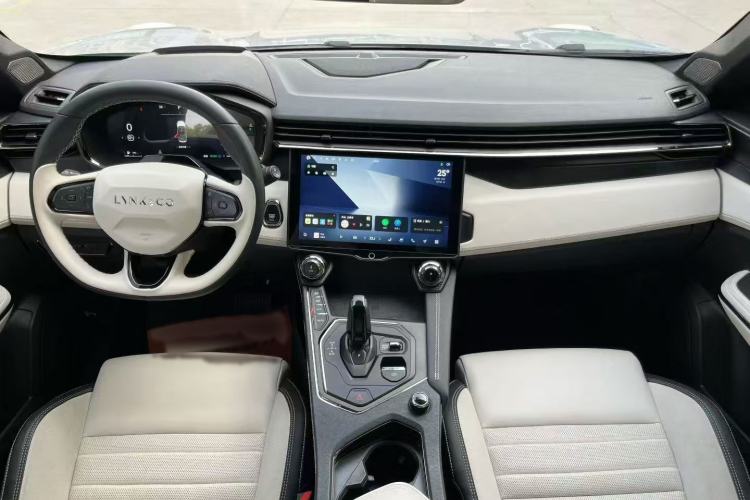 Used Lynk & Co 01 2023 1.5TD EM-F Dawn
