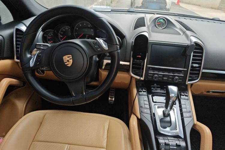 Used Porsche Cayenne 2014 Cayenne Platinum Edition 3.0T