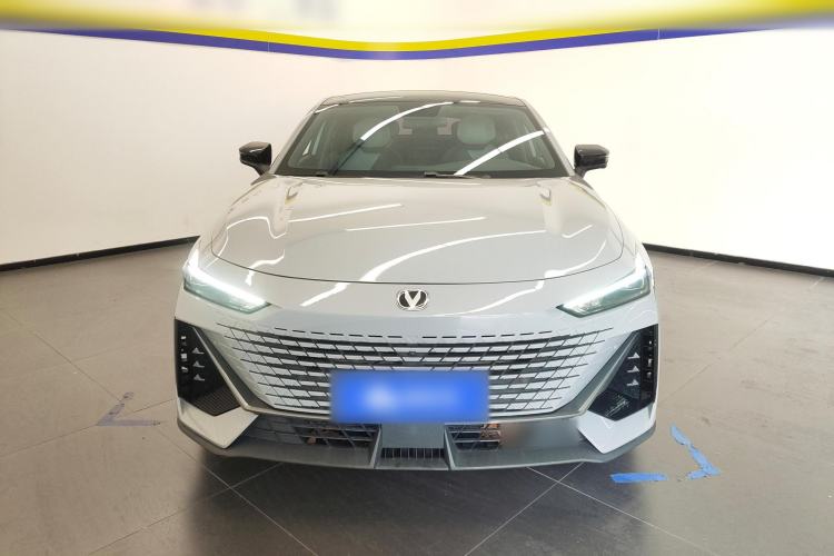 Used Changan UNI-V 2022 1.5T Prestige Version