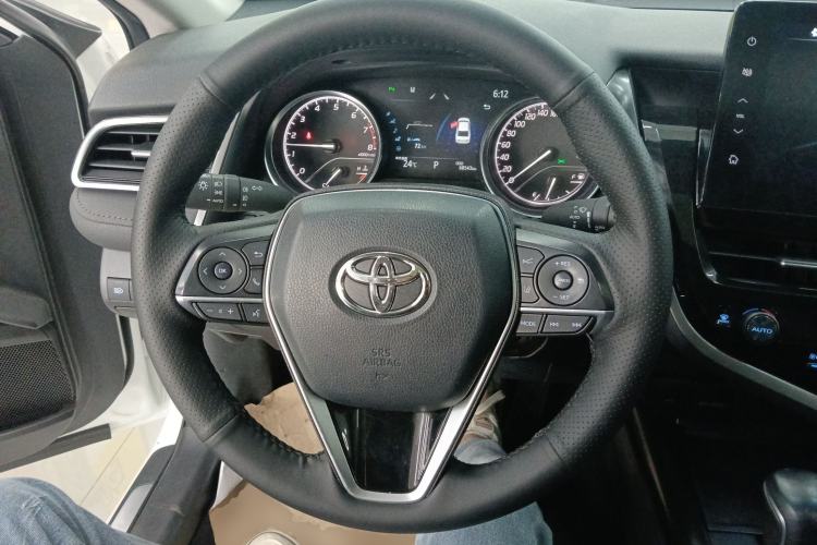 Used Toyota Camry 2021 2.0G Luxury Edition
