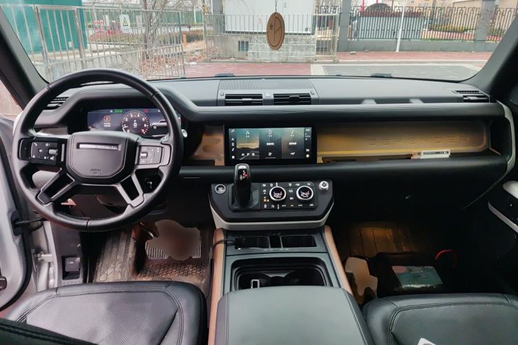 Used Land Rover Defender 2020 110 P400 First Edition Matte Silver Special Kit Version