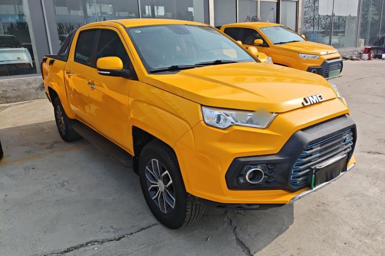 Used JMC Yuhu EV 2022 4x2 LX JX1032PSEF5BEV Front Right 45 Deg