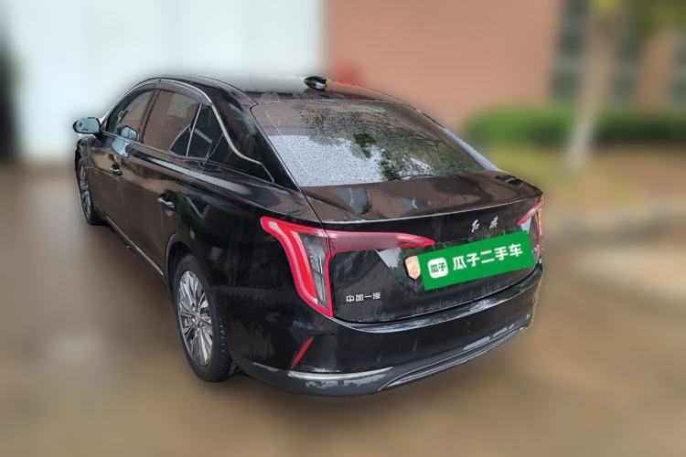 Used Hongqi E-QM5 2022 431 km Charge & Enjoy Edition