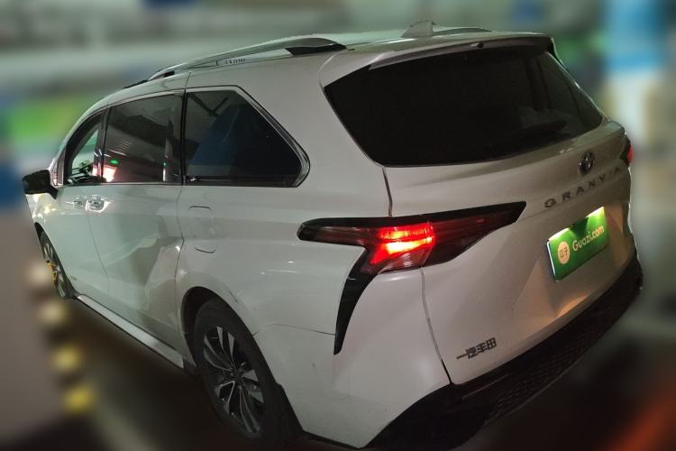 Used Toyota Granvia 2023 2.5L Hybrid Luxury Edition Rear Left 45 Deg