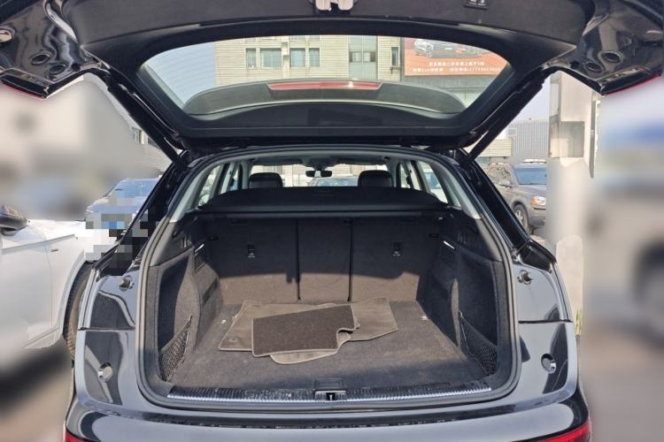 Used Audi Q5L 2023 40T Fashionable and Elegant Version
