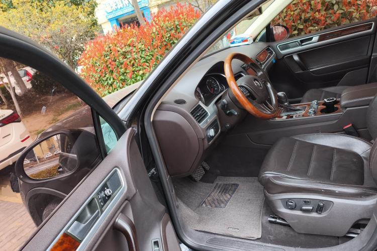 Used Volkswagen Touareg 2015 3.0 TSI Luxury Model Driver Seat