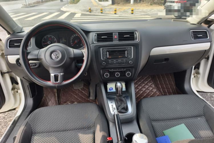 Used Volkswagen Sagitar 2014 Revised Version 1.6L Automatic Leading Edition
