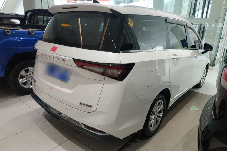 Used Wuling Jiachen 2022 1.5L Manual Light Comfort Edition
