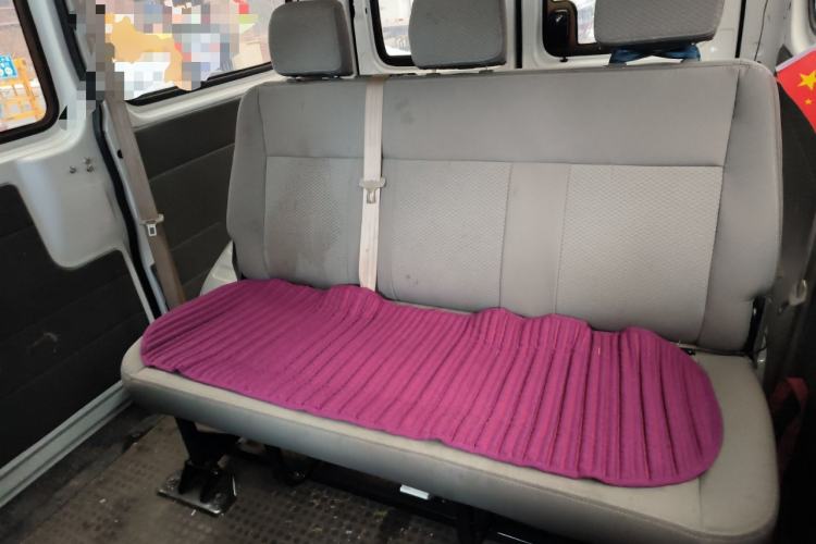 Used SAIC MAXUS Xintu V80 2016 2.5T Manual Aoyuntong National IV Short Wheelbase Mid-Roof 6-Seater