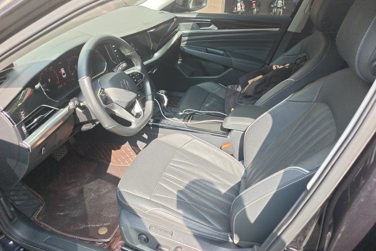 Used Volkswagen Passat 2022 330TSI Starry Luxury Edition
