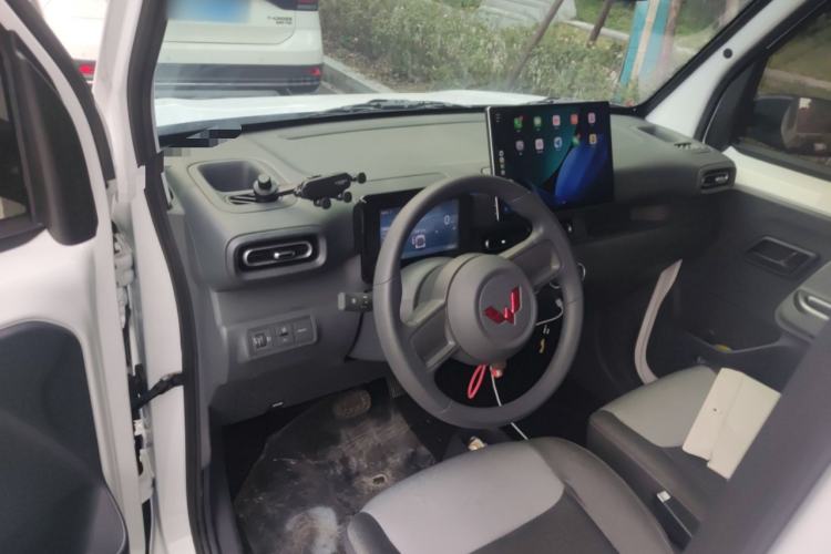 Used Wuling Zhiguang New Energy 2025 Model 305km Ambitious Edition