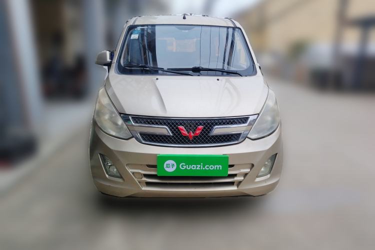Used Wuling Rongguang V 2016 1.5L Standard Version Front