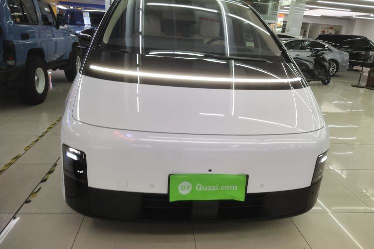 Used Li Auto MEGA 2025 Home Family Special Edition Front