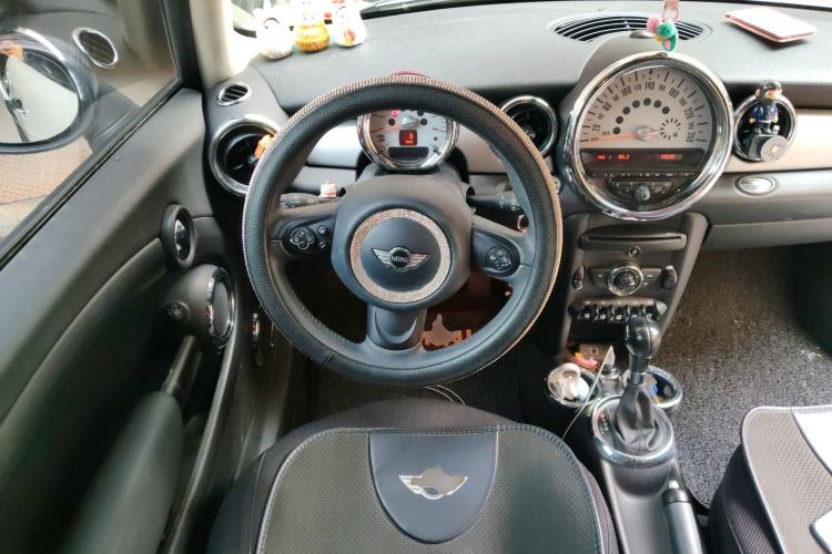 Used MINI MINI 2011 1.6L COOPER Fun
