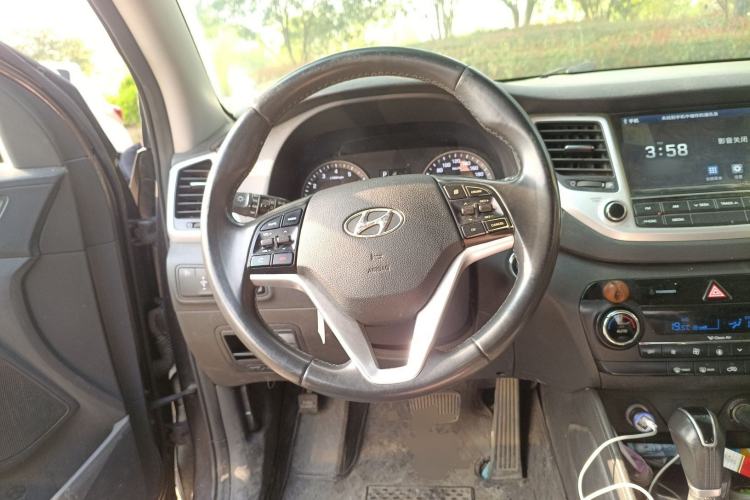 Used Hyundai Tucson 2015 1.6T Dual-Clutch Two-Wheel-Drive Smart Model

