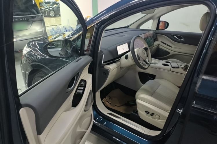 Used VOYAH Dream 2025 PHEV Four-Wheel-Drive Flagship Kunpeng Edition
