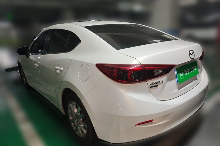 Used Mazda 3 Axela 2017 Sedan 1.5L Automatic Luxury Model Emission Standard China V
