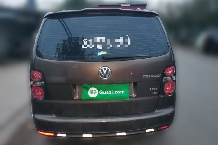 Used Volkswagen Touran 2011 1.4T Manual ZhiShang Edition 5-seater
