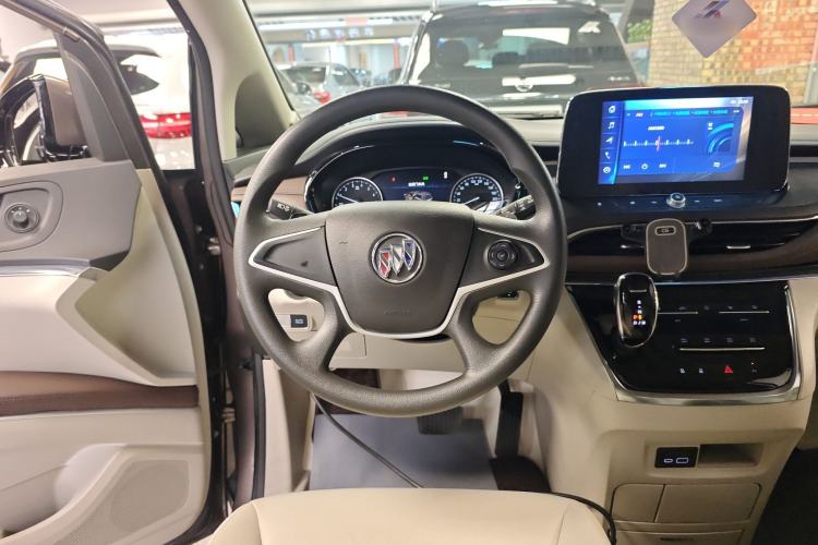 Used Buick GL8 2023 Land Executive Class Comfort Model