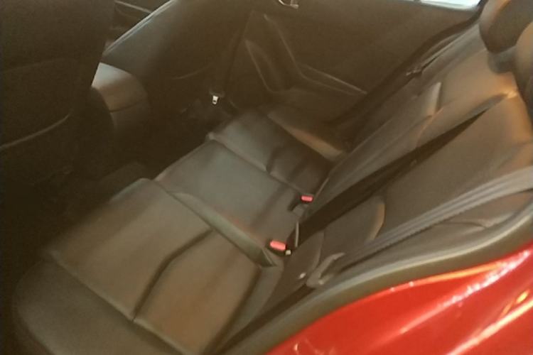 Used Mazda 3 Axela 2016 Sedan 1.5L Automatic Luxury Model
