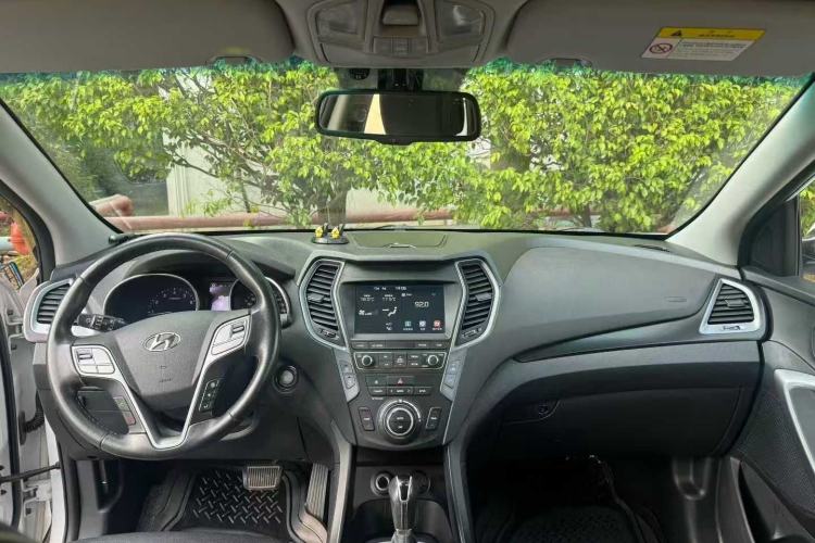 Used Hyundai Santa Fe 2017 2.4L Automatic Two-Wheel Drive Smart Version 5 Seats