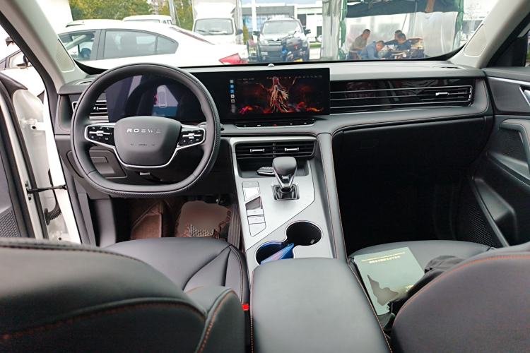 Used Roewe D5X DMH 2024 135 Luxury Edition
