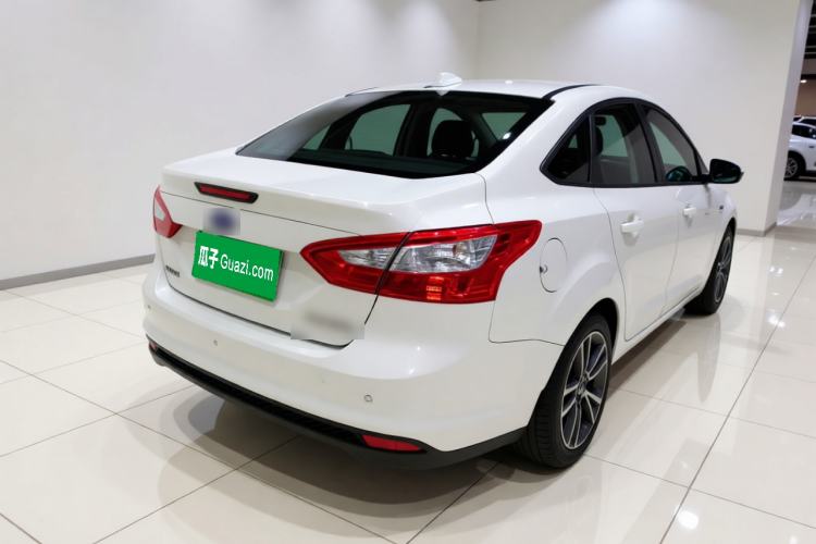 Used Ford Focus 2012 Sedan 1.6L Manual Fashion Edition Rear Right 45 Deg