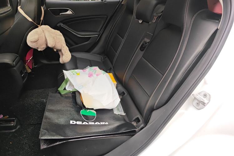 Used Mercedes-Benz GLA 2016 GLA 200 Sport Edition Left Rear Seat