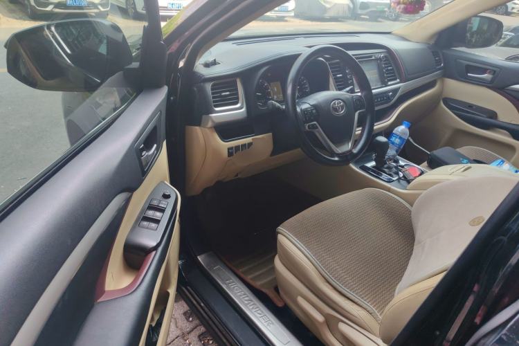 Used Toyota Highlander 2015 2.0T Two-Wheel Drive Elite Edition 7 Seats Driver Seat