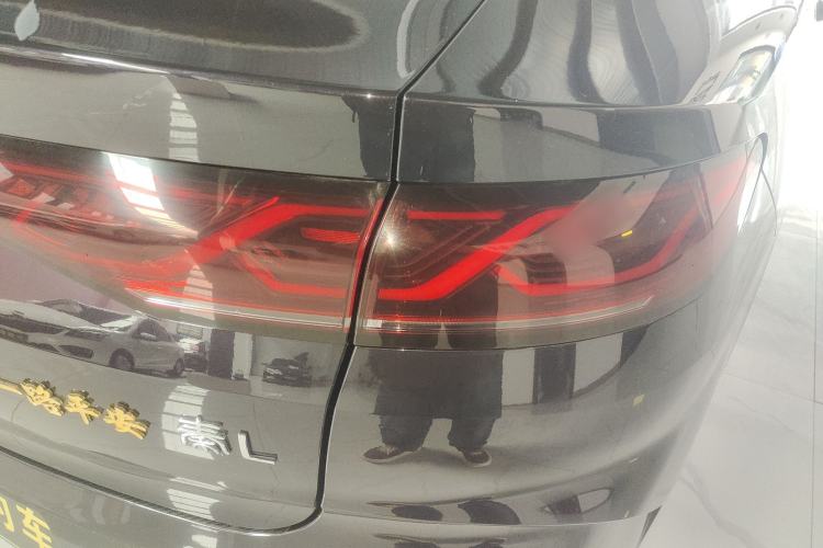 Used BYD Qin L 2024 DM-i 80KM Leading Model Right Rear Taillight