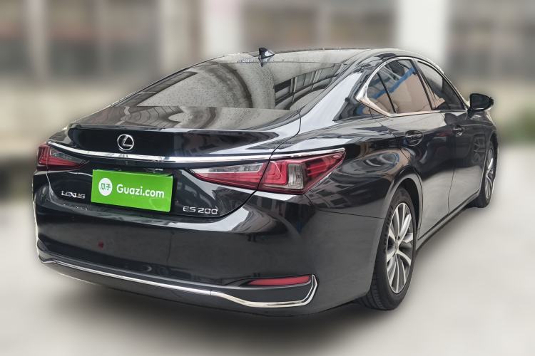 Used Lexus ES 2020 200 Excellence Edition Rear Right 45 Deg