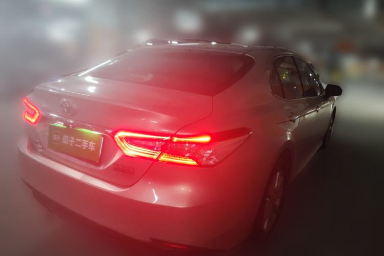 Used Toyota Camry 2018 2.0G Luxury Edition
