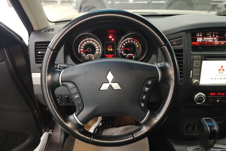 Used Mitsubishi Pajero 2014 3.0L Elite Edition
