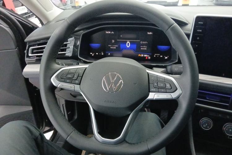 Used Volkswagen Sagitar 2023 300TSI DSG Excellence Edition Steering Wheel