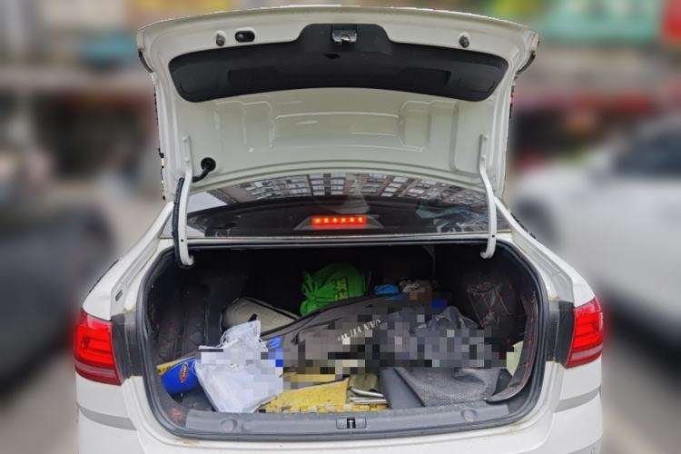 Used Volkswagen Lavida 2017 1.6L Manual Comfort Edition