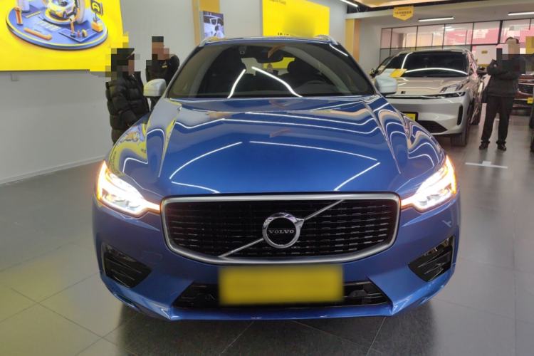 Used Volvo XC60 2019 T5 4x4 Smart & Dynamic Sport Edition China VI Standard
