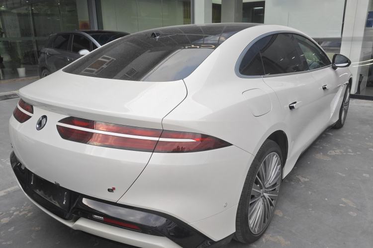 Used Denza Z9 2024 1100 km All-Wheel-Drive Ultra Version Rear Right 45 Deg