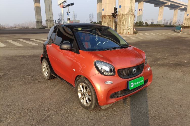 Used smart fortwo 2015 1.0L 52 kW hardtop Dynamic version