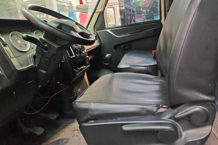 Used Iveco Daily 2017 2.5T A35 Passenger Van 5-7 Seats Model 47Z5
