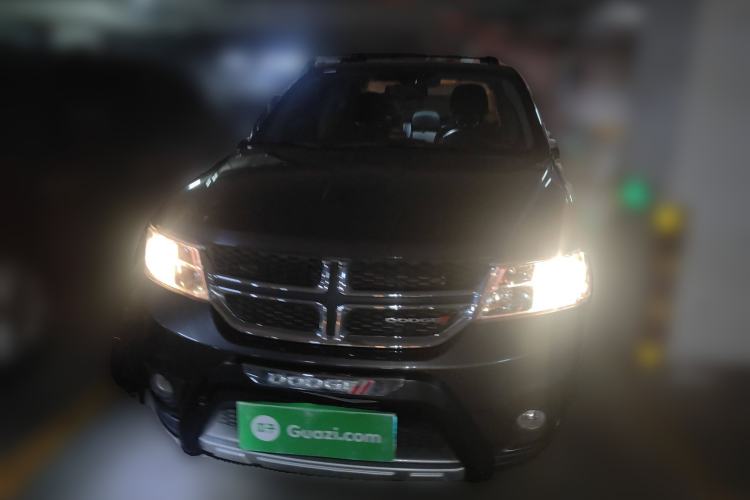 Used Dodge Journey 2013 2.4L Two-Wheel Drive Luxury Version
