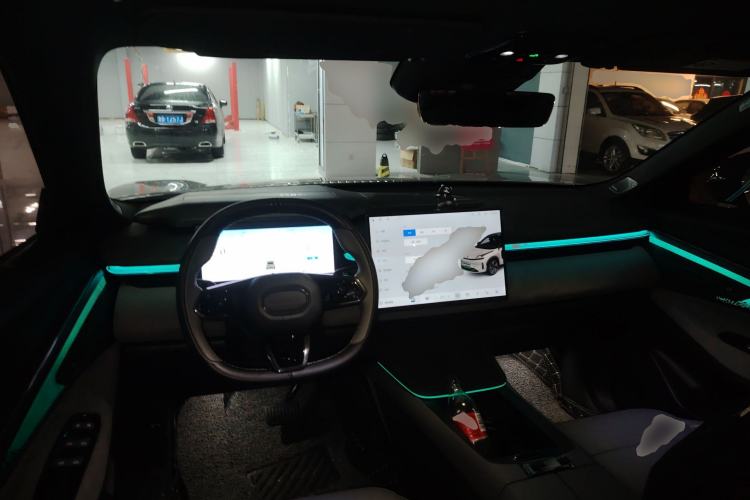 Used Lynk & Co 08 EM-P 2024 120km Long-Range Plus
